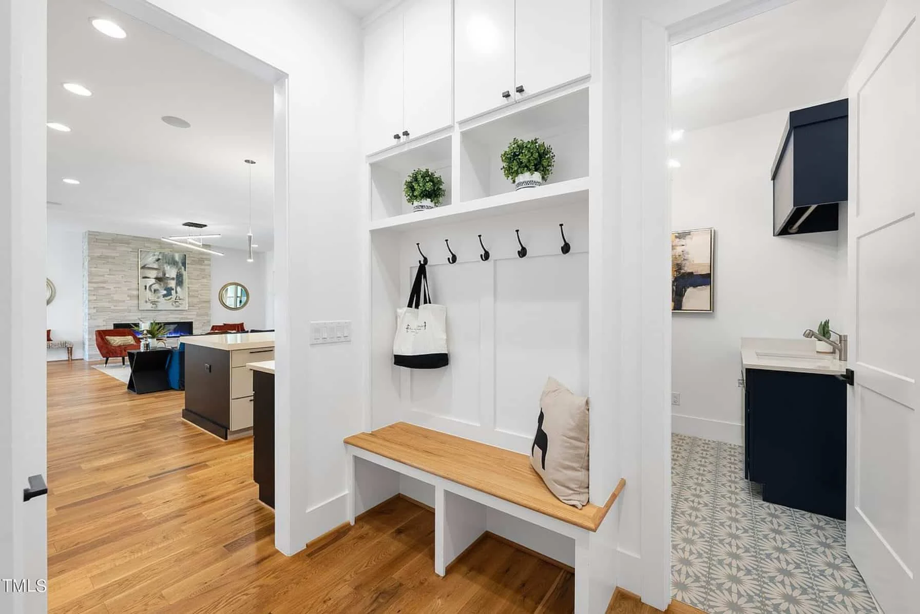 Modern house Plan with 5 Bedrooms, CAD Designs, and Open Layout