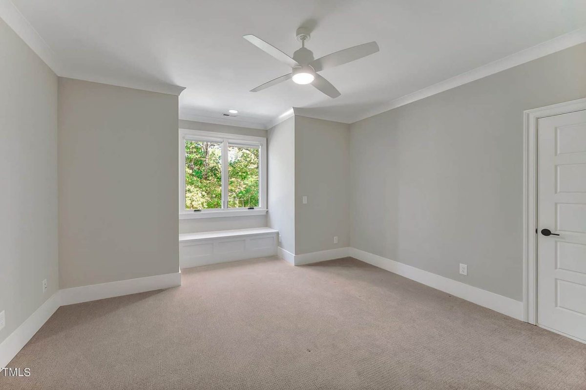 Modern house Floor Plan with 2 Floors, 5 Beds, and Open Layout