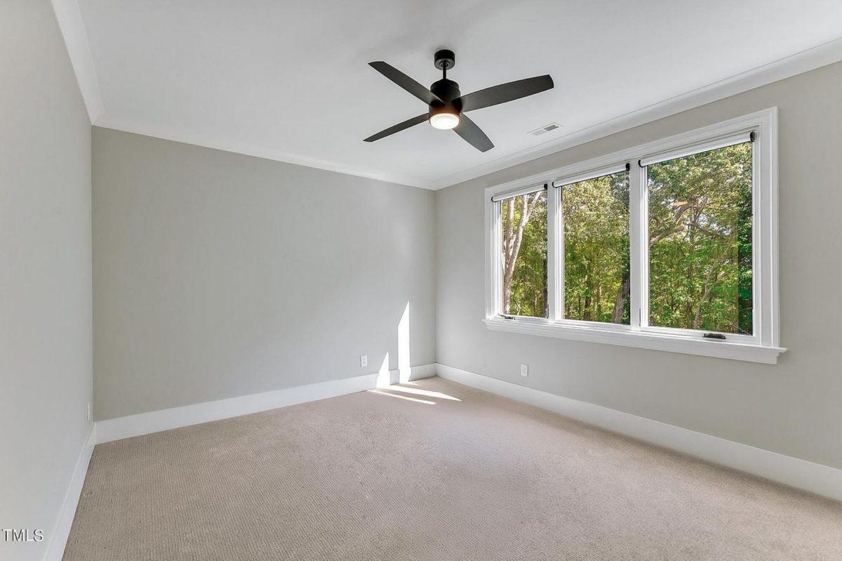 Modern house Floor Plan with 2 Floors, 5 Beds, and Open Layout