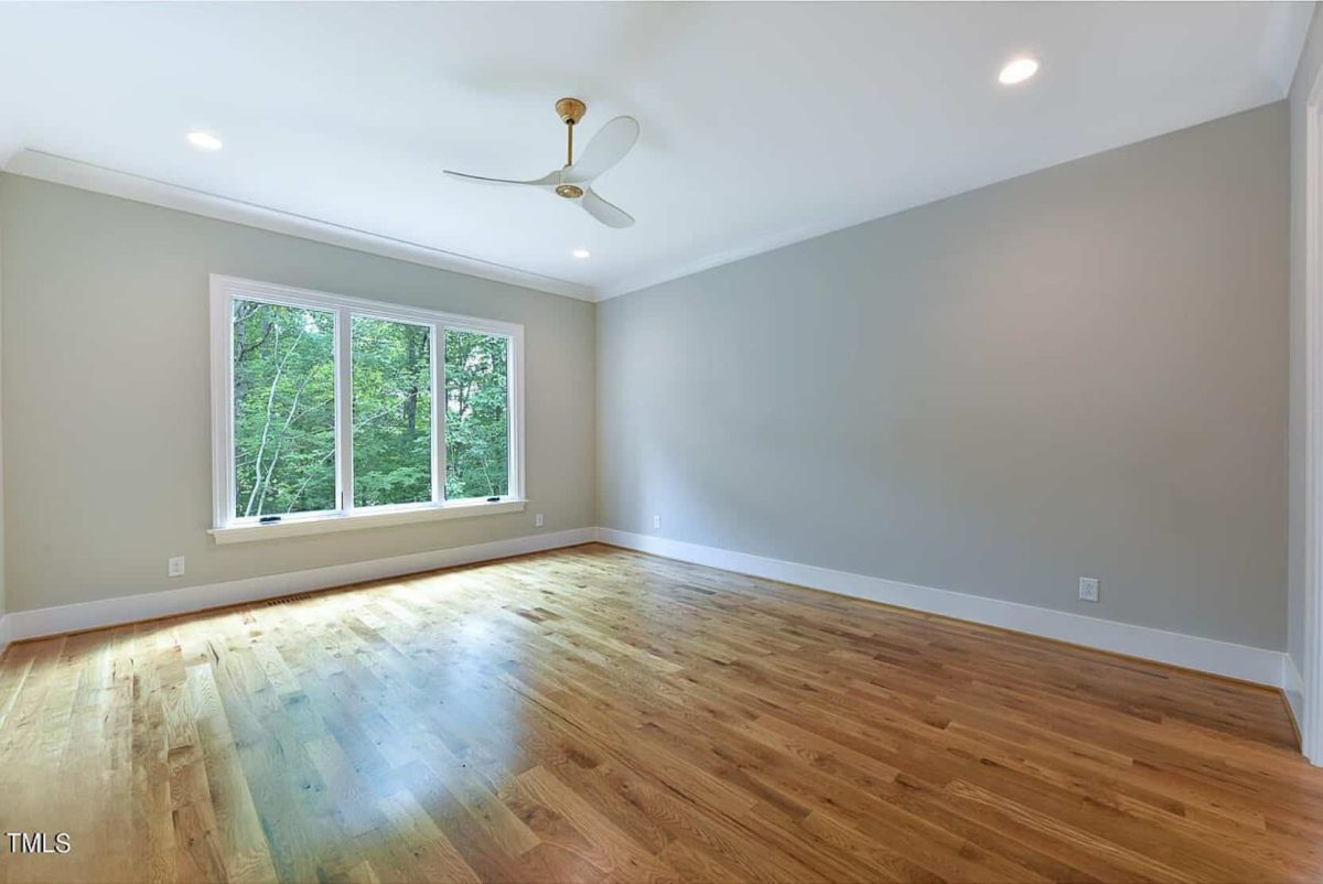 Modern house Floor Plan with 2 Floors, 5 Beds, and Open Layout