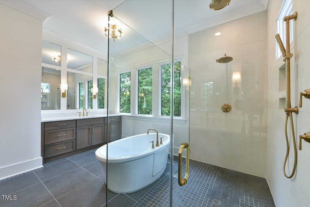 Modern house Floor Plan with 2 Floors, 5 Beds, and Open Layout