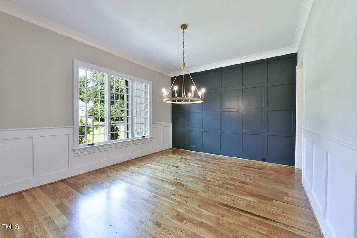 Modern house Floor Plan with 2 Floors, 5 Beds, and Open Layout