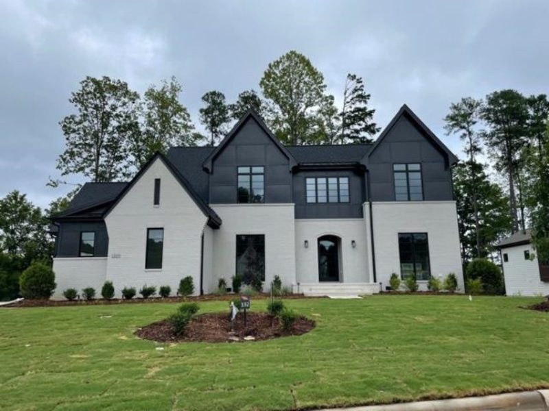 Elegant Contemporary house Plan with Blueprint for Your Dream Design