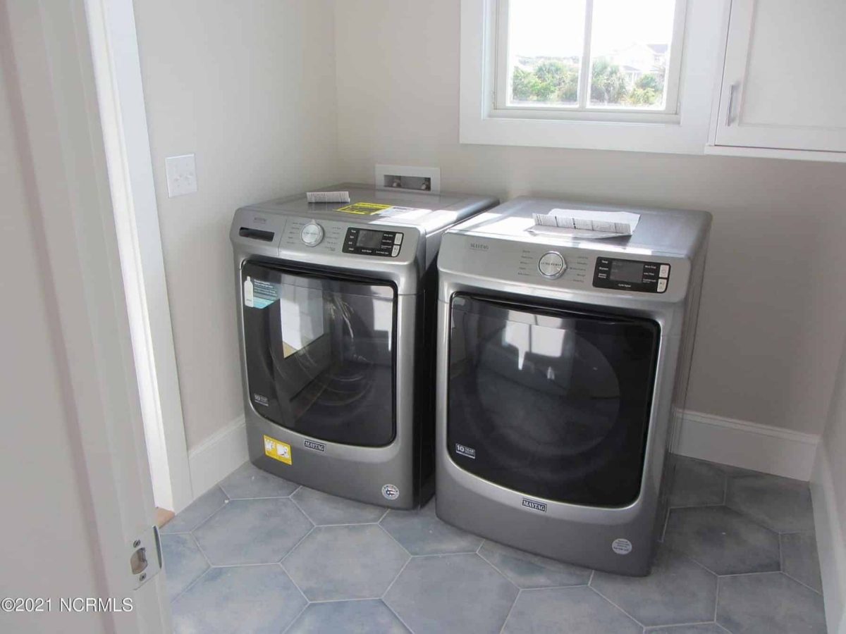 Spacious Coastal house Plan with CAD Floor Plans & Designs