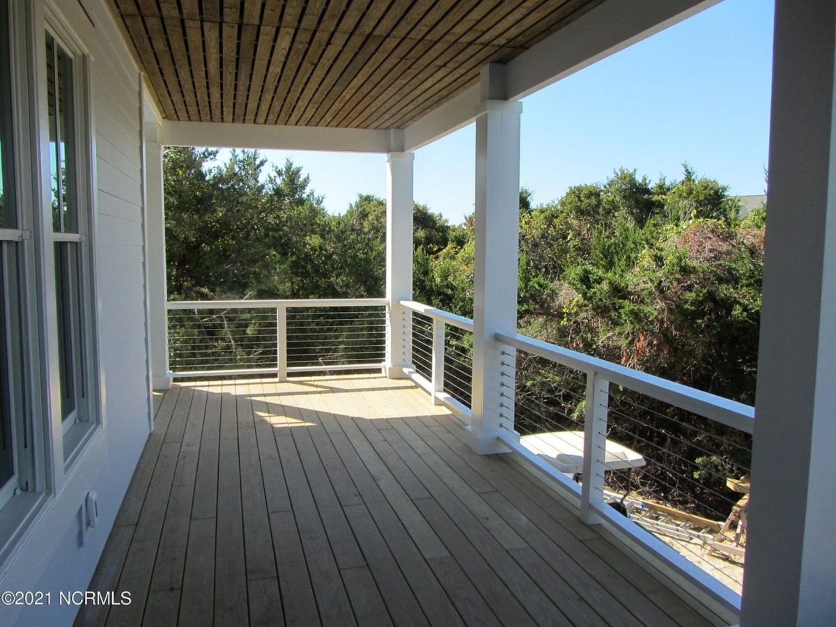 Spacious Coastal house Plan with CAD Floor Plans & Designs