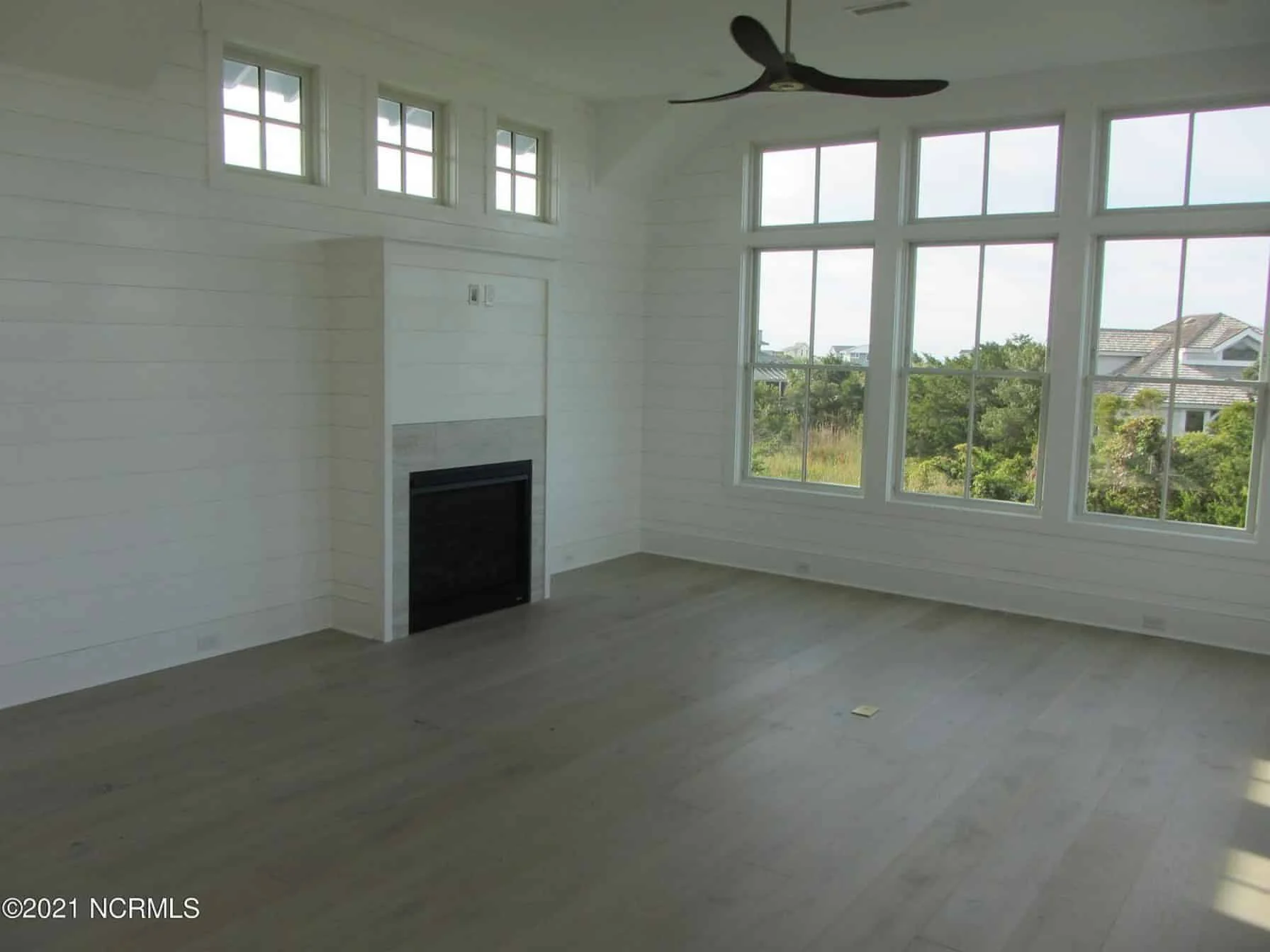 Spacious Coastal house Plan with CAD Floor Plans & Designs