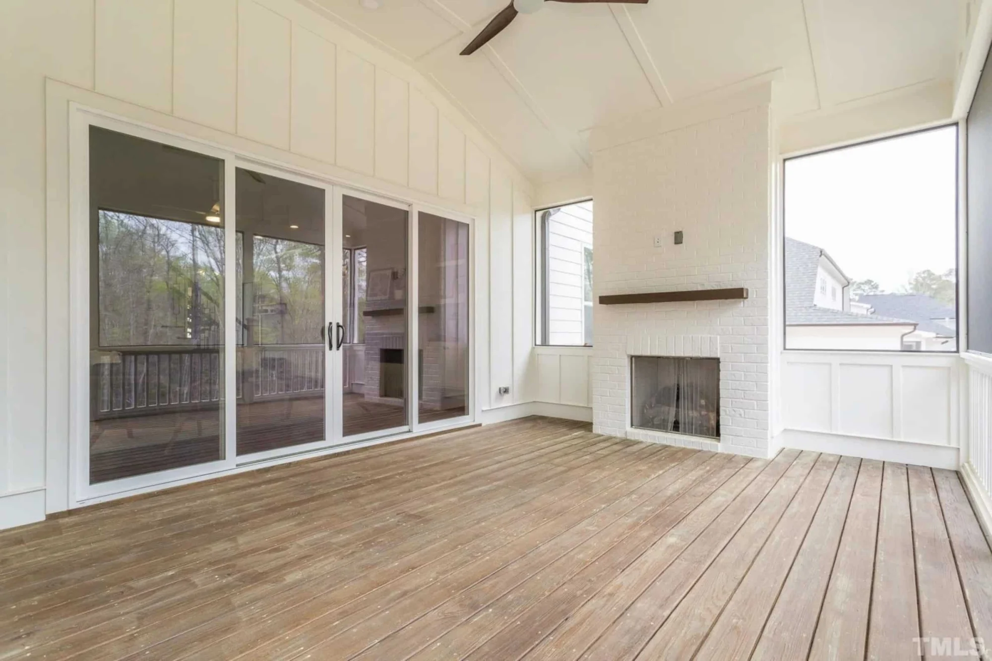 Elegant 3-Story house Plan with CAD Blueprint & Modern Designs