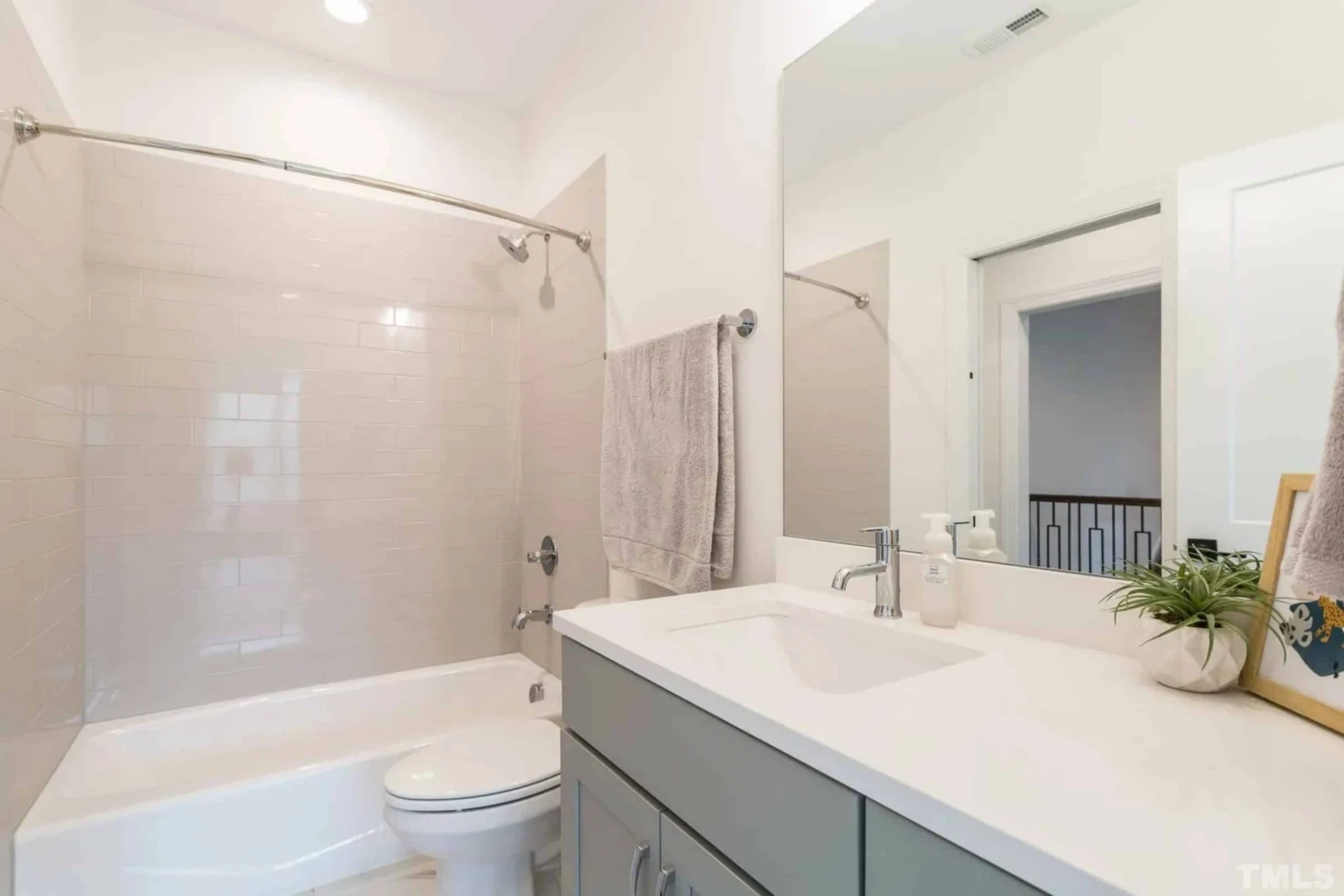 Elegant 3-Story house Plan with CAD Blueprint & Modern Designs