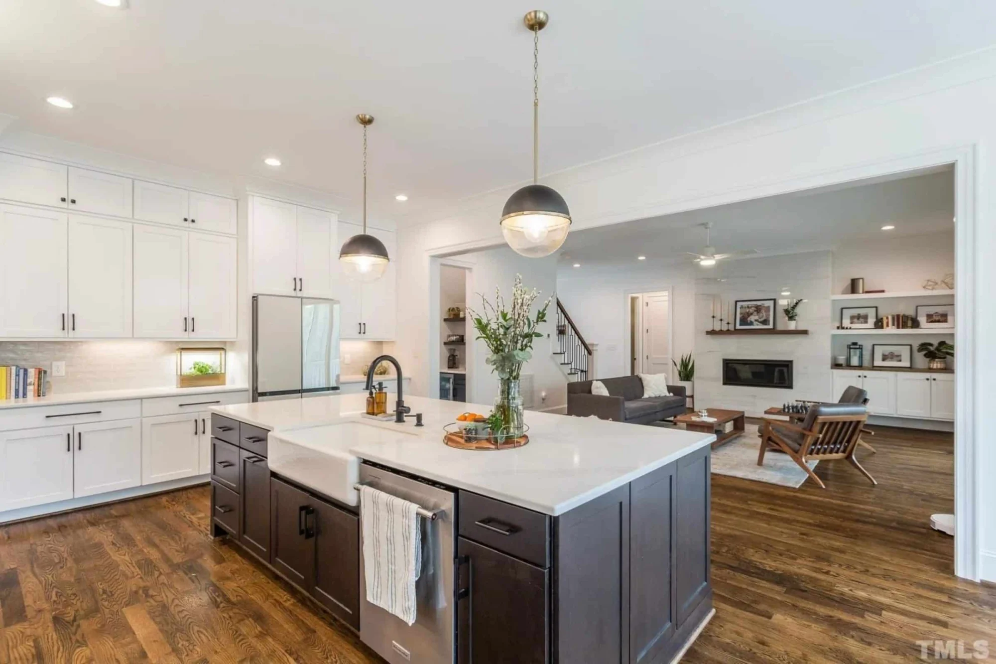 Elegant 3-Story house Plan with CAD Blueprint & Modern Designs