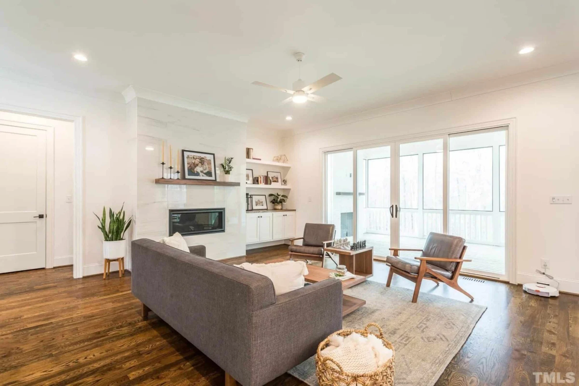 Elegant 3-Story house Plan with CAD Blueprint & Modern Designs