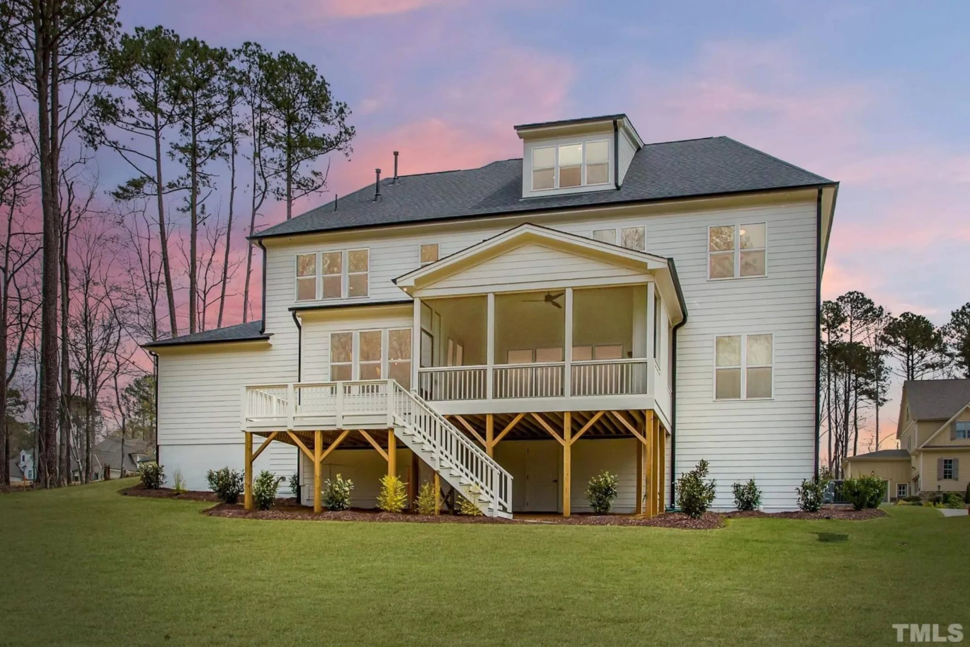 Elegant 3-Story house Plan with CAD Blueprint & Modern Designs