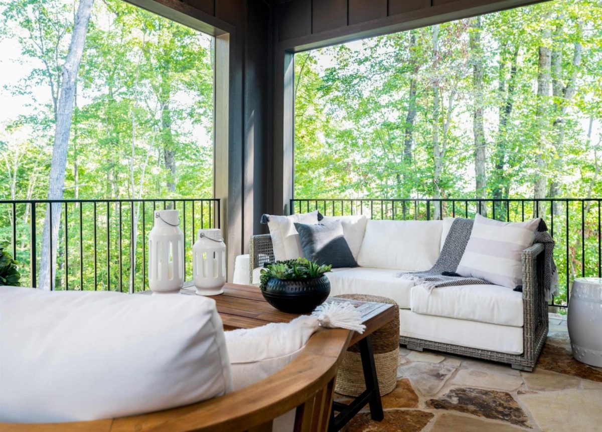 Spacious house Plan with Vaulted Ceilings, CAD Designs & Blueprint