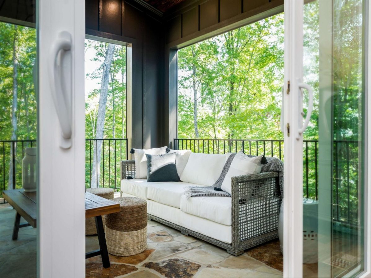 Spacious house Plan with Vaulted Ceilings, CAD Designs & Blueprint