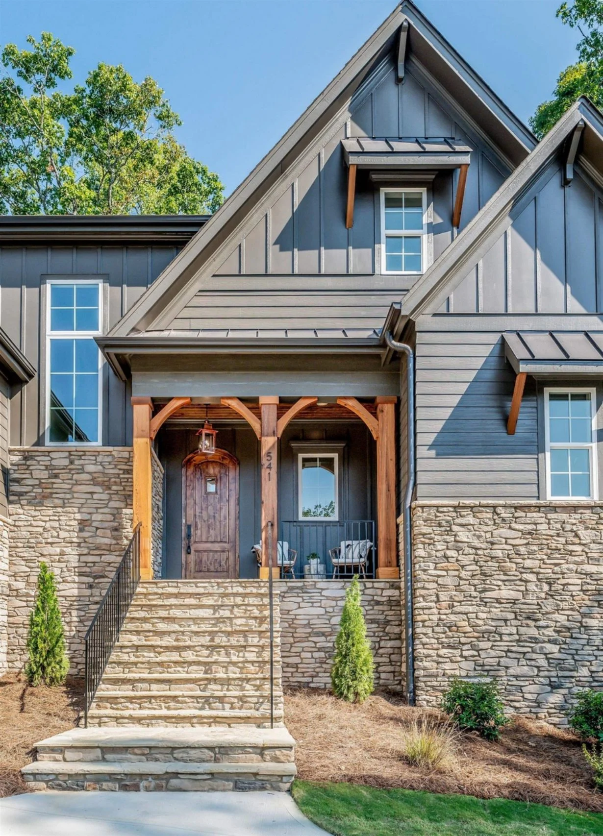 Spacious house Plan with Vaulted Ceilings, CAD Designs & Blueprint