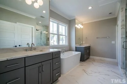 Custom Transitional house Plan with 5 Bedrooms