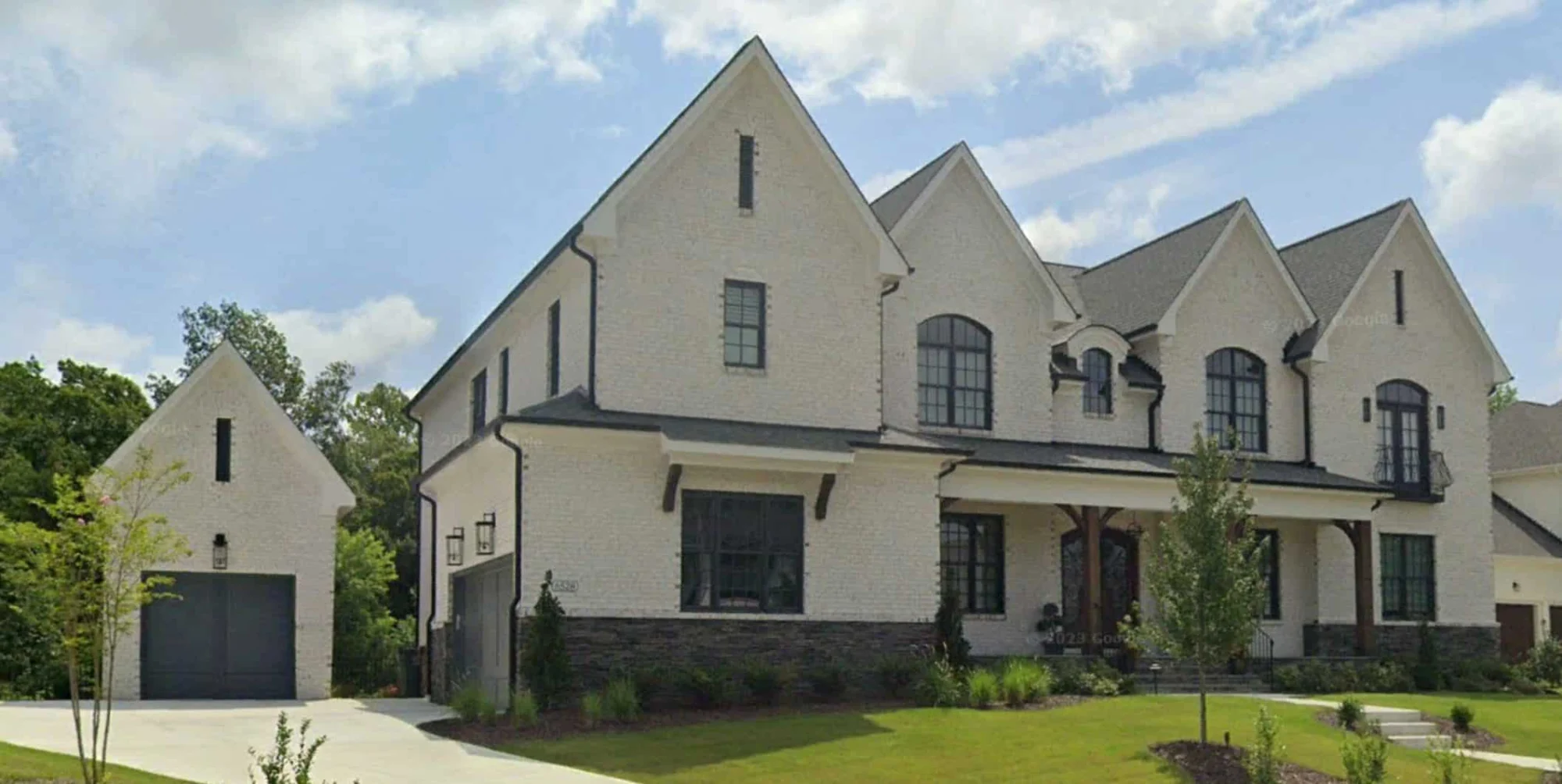 Luxury house Plan with 2-Story Design, CAD & Blueprint Features