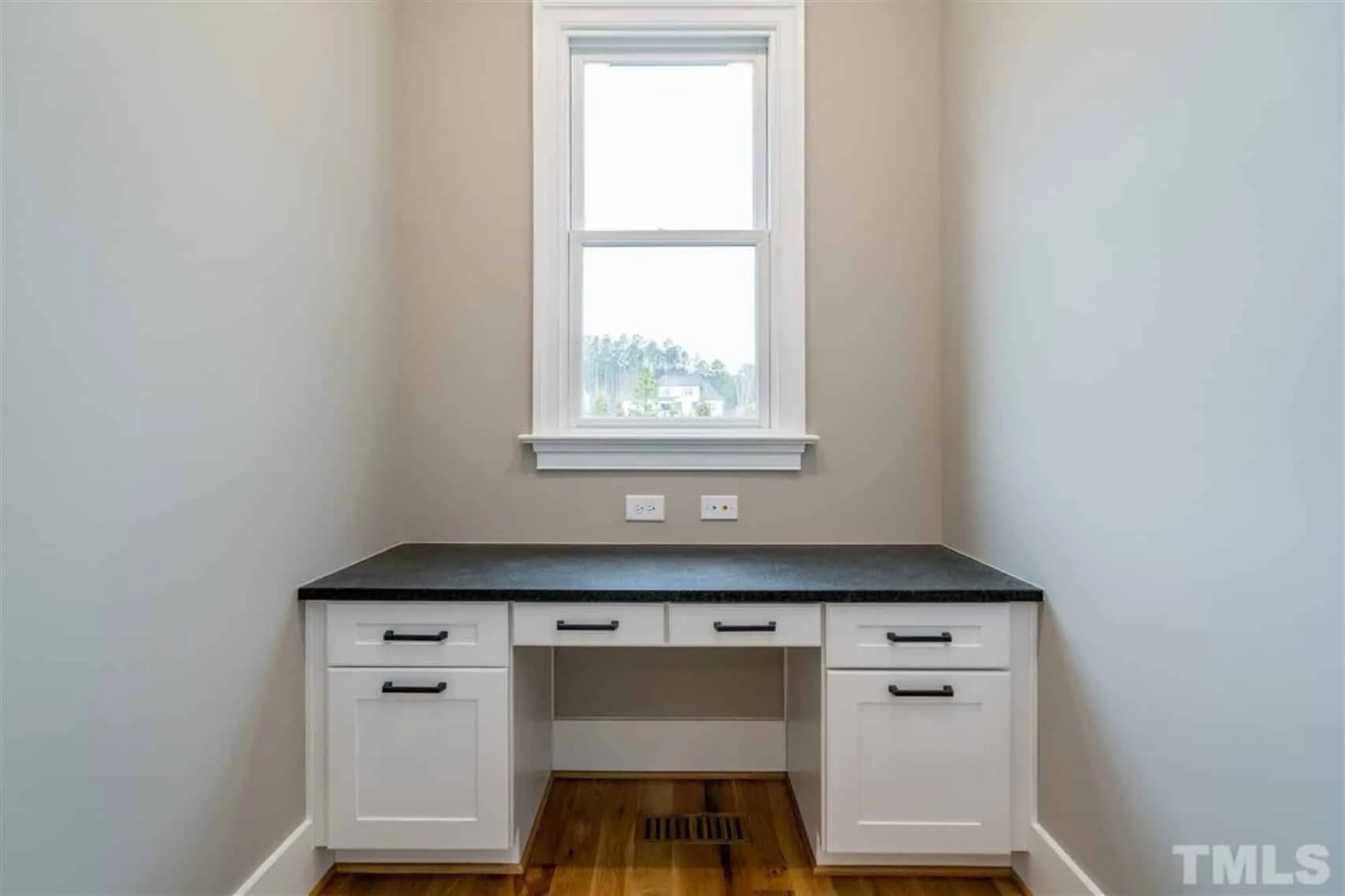 19-1766 HOUSE PLAN - Elegant Tudor-Style House Plan – 5 Bed, 5+ Bath, 4,183 Sq. Ft. 27 Elegant Tudor-Style house Plan with Detailed CAD Blueprints