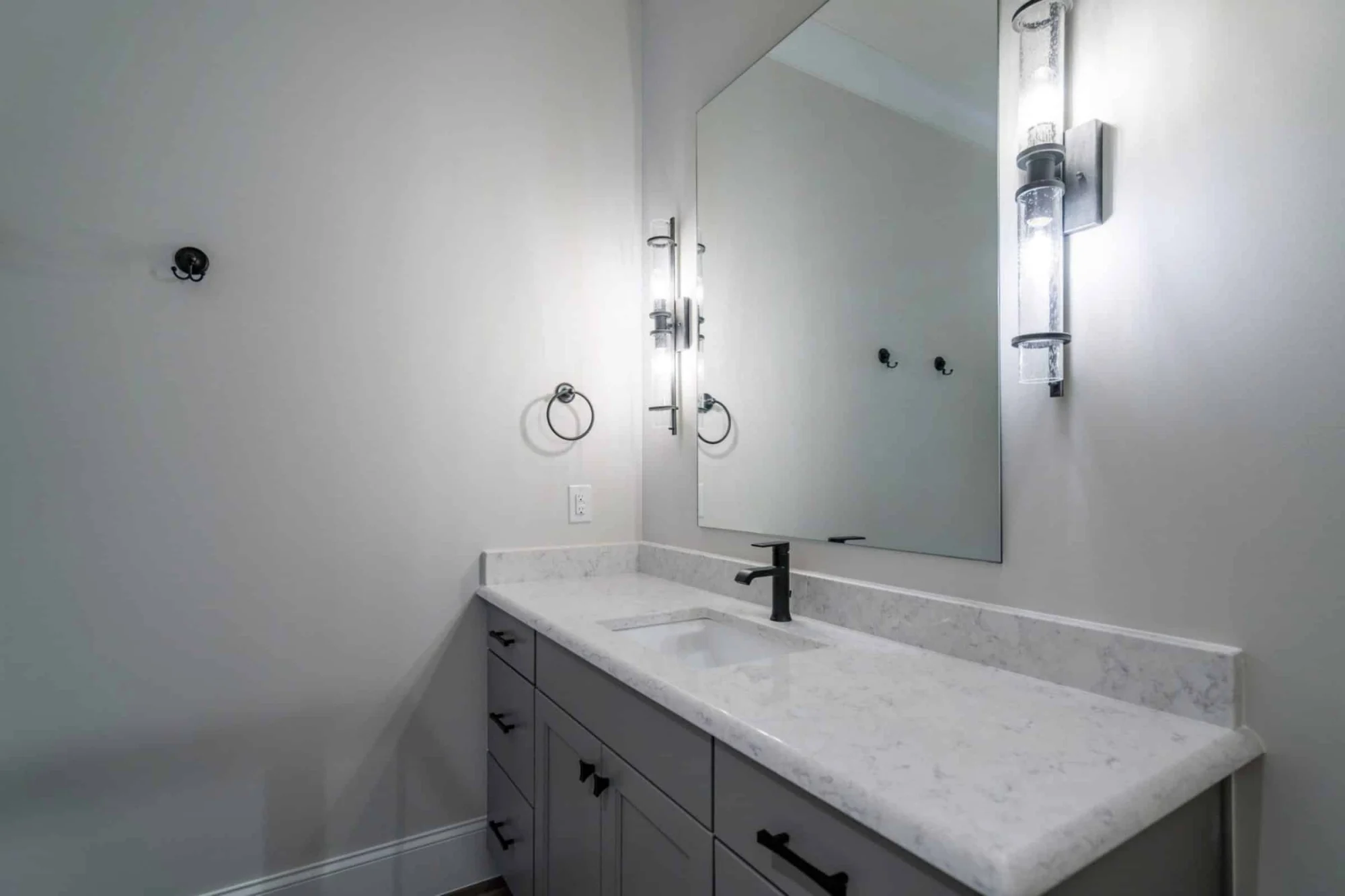 Beautiful Craftsman house Plan with Detailed Floor Blueprint