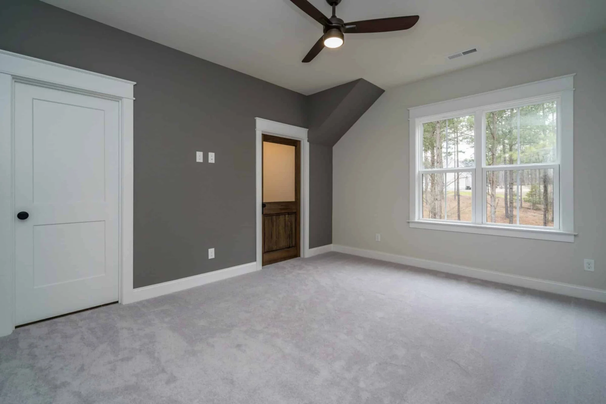 Beautiful Craftsman house Plan with Detailed Floor Blueprint