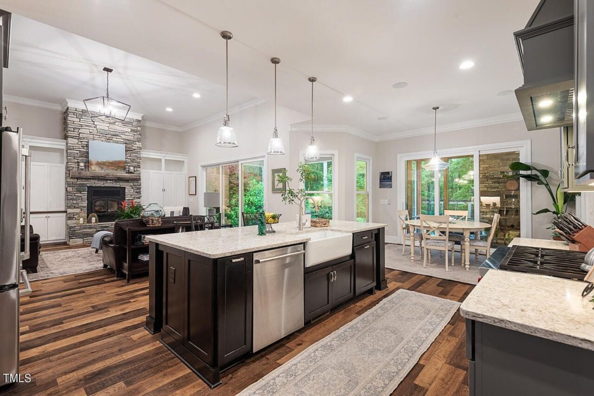 Elegant house Floor Plan: CAD Blueprint with Modern Designs