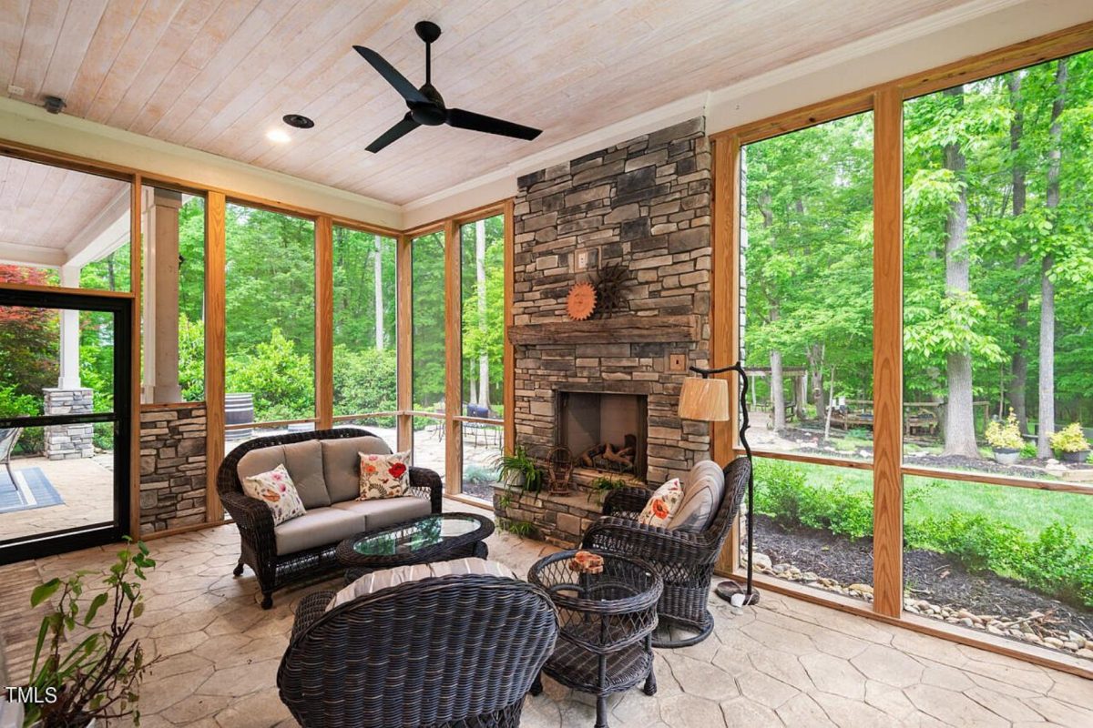 Elegant house Floor Plan: CAD Blueprint with Modern Designs