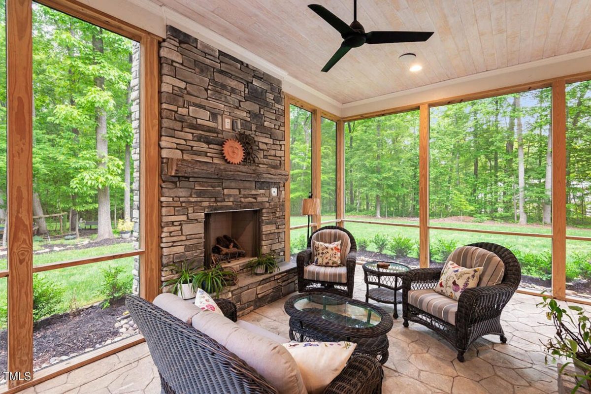 Elegant house Floor Plan: CAD Blueprint with Modern Designs