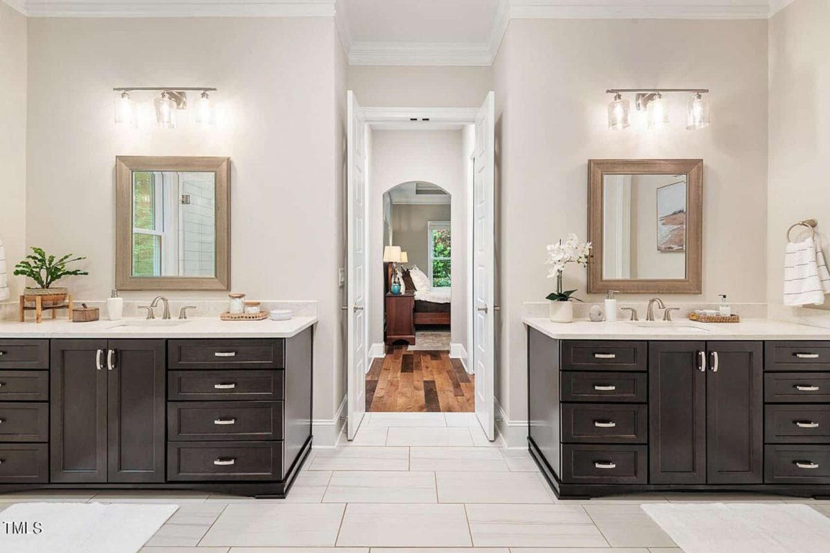 Elegant house Floor Plan: CAD Blueprint with Modern Designs