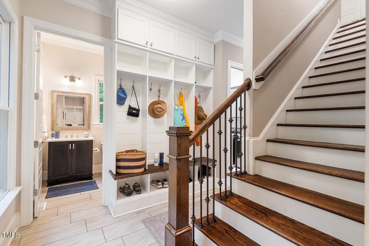 Elegant house Floor Plan: CAD Blueprint with Modern Designs