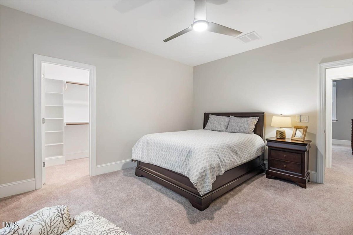 Elegant house Floor Plan: CAD Blueprint with Modern Designs