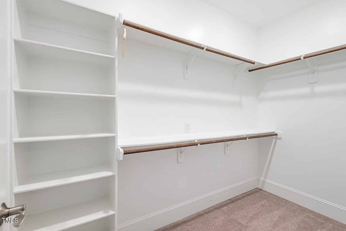 Elegant house Floor Plan: CAD Blueprint with Modern Designs