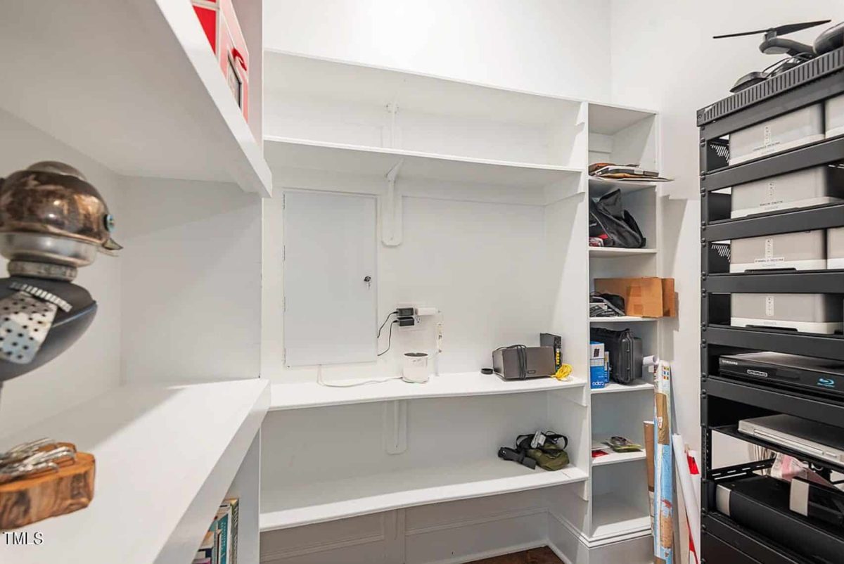 Elegant house Floor Plan: CAD Blueprint with Modern Designs