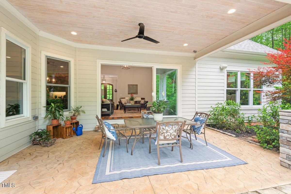 Elegant house Floor Plan: CAD Blueprint with Modern Designs