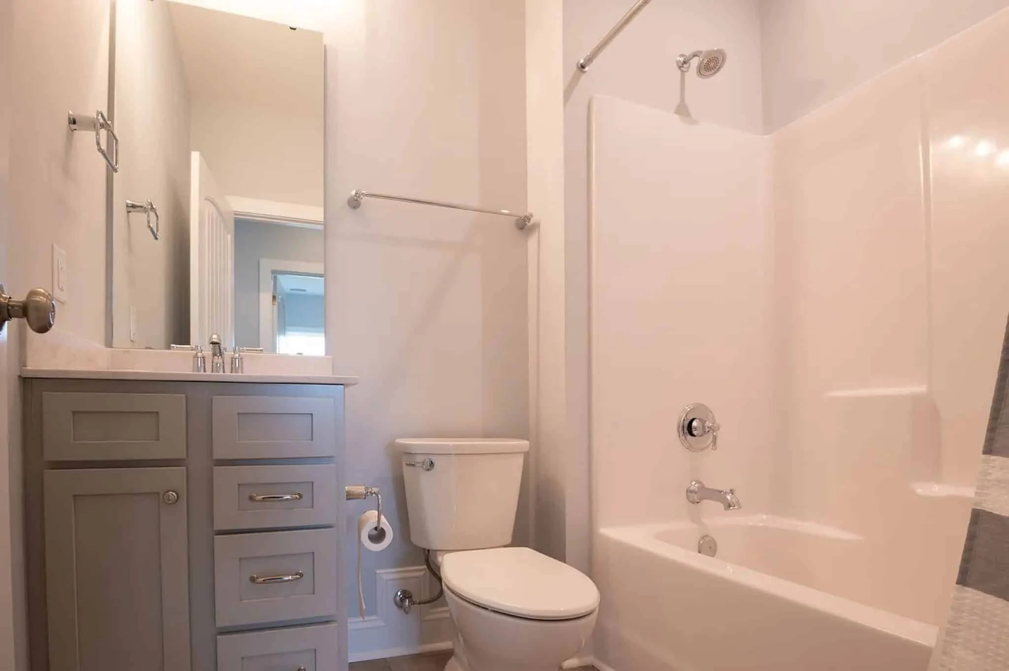 19-1073 HOUSE PLAN - 3-Story House Plan with CAD Designs & Vaulted Ceilings 24 3-Story house Plan with CAD Designs & Vaulted Ceilings