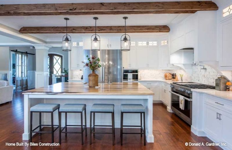 Stunning Craftsman house Plan with 5 Bedrooms and Full Blueprint