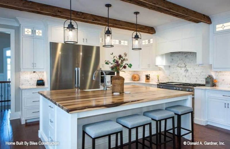 Stunning Craftsman house Plan with 5 Bedrooms and Full Blueprint