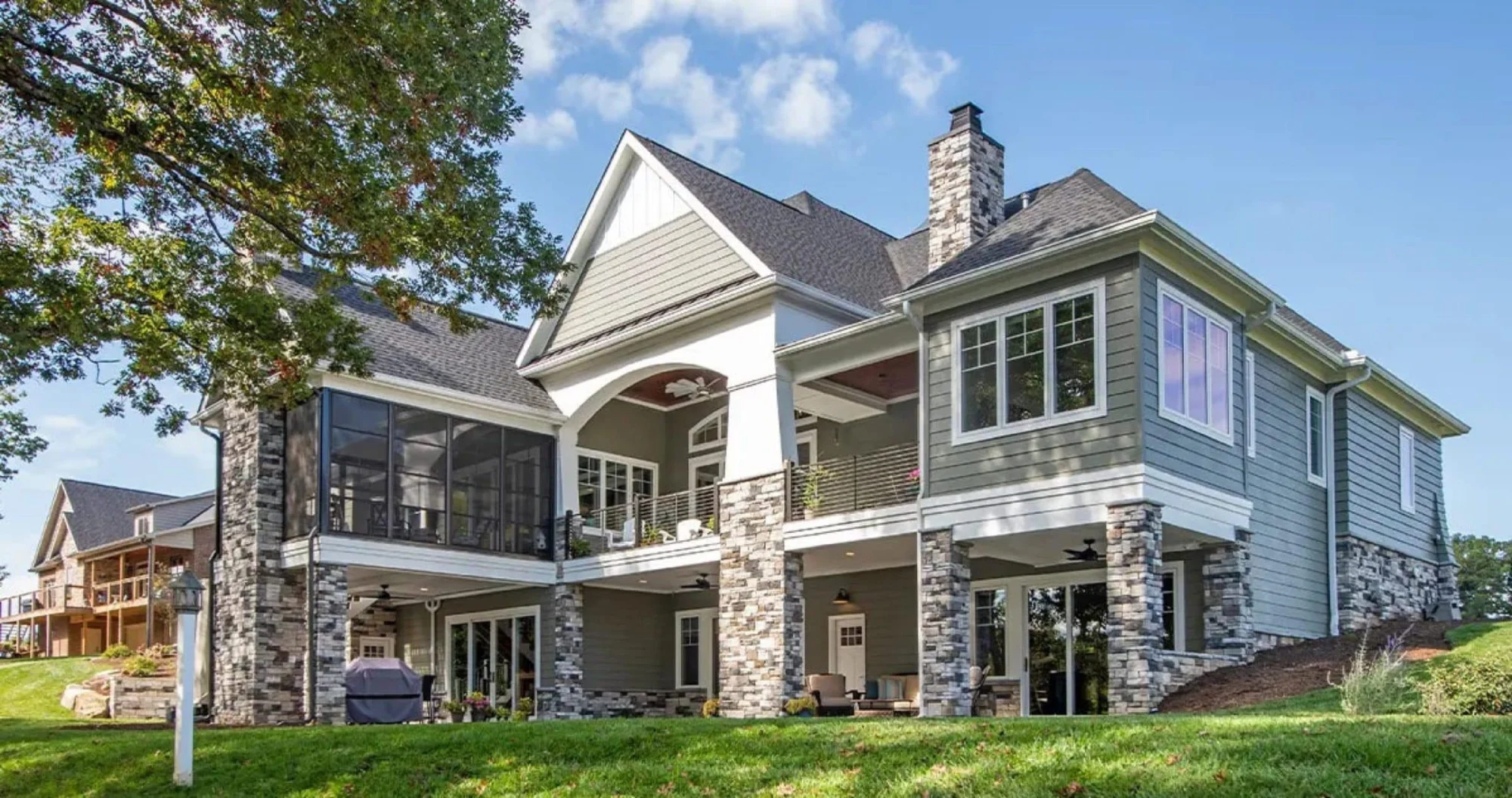 Stunning Craftsman house Plan with 5 Bedrooms and Full Blueprint