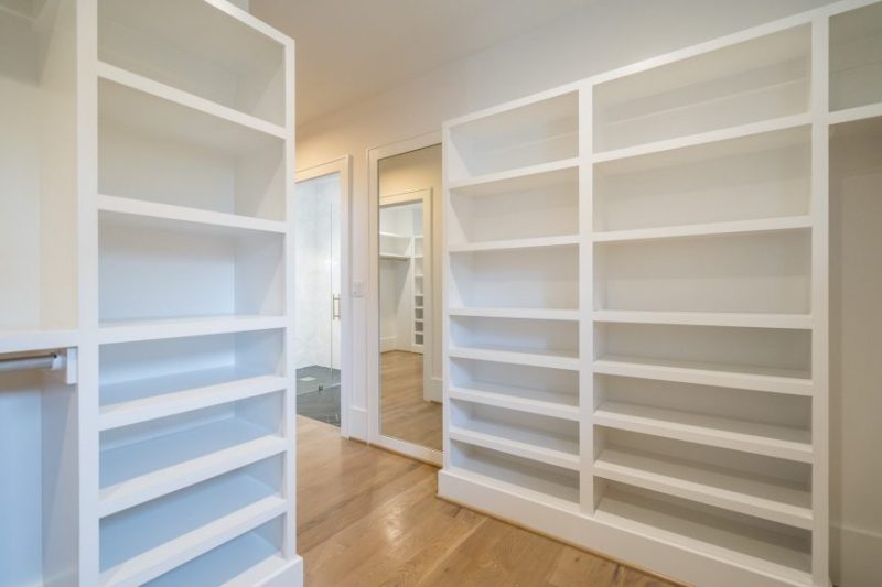 Luxury house Plan with 6 Bedrooms, 7 Baths, and 3 Stories