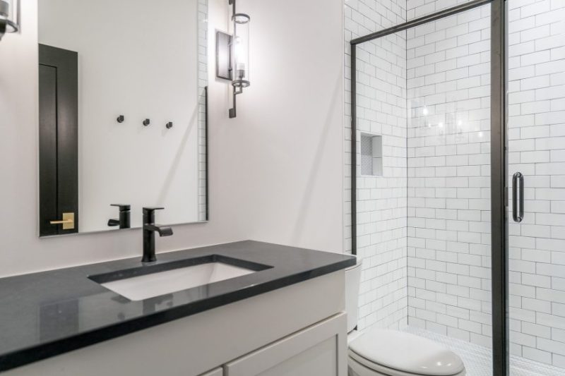 Luxury house Plan with 6 Bedrooms, 7 Baths, and 3 Stories