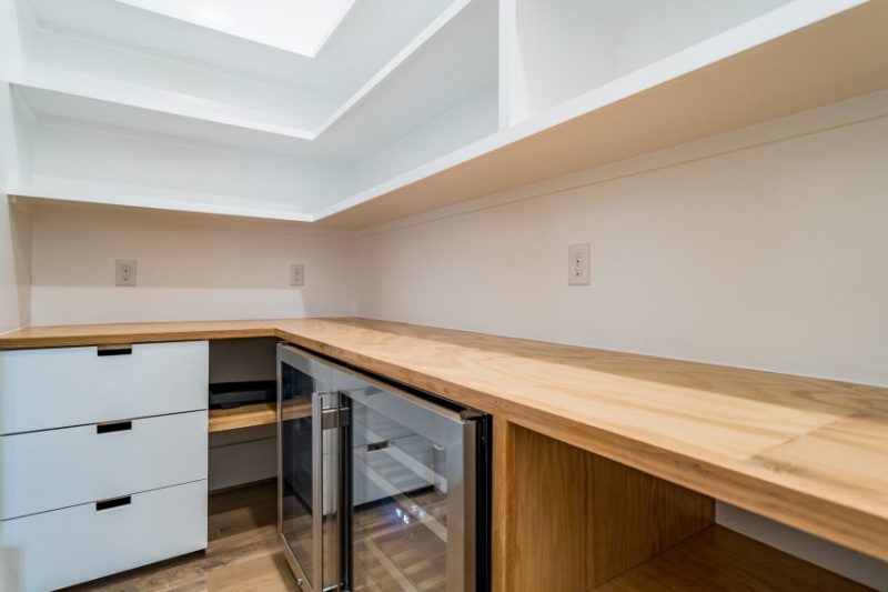 Luxury house Plan with 6 Bedrooms, 7 Baths, and 3 Stories