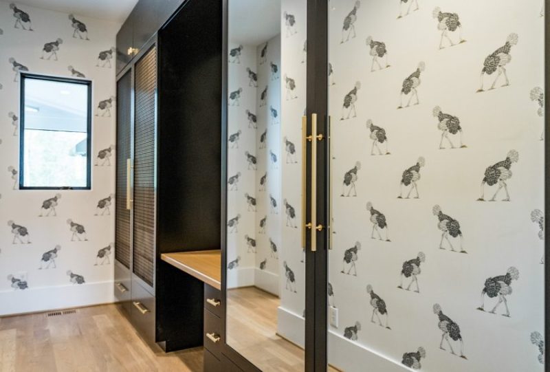 Luxury house Plan with 6 Bedrooms, 7 Baths, and 3 Stories