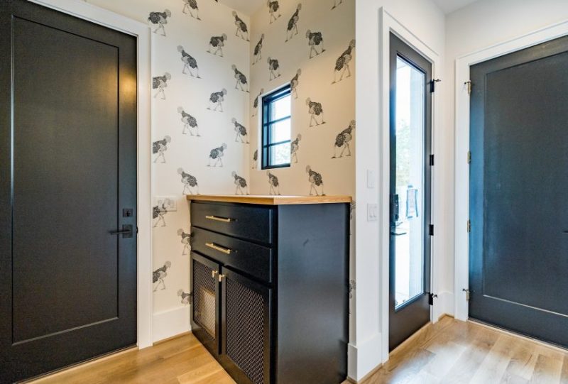 Luxury house Plan with 6 Bedrooms, 7 Baths, and 3 Stories