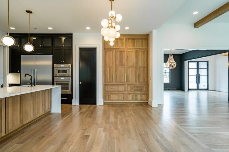 Luxury house Plan with 6 Bedrooms, 7 Baths, and 3 Stories