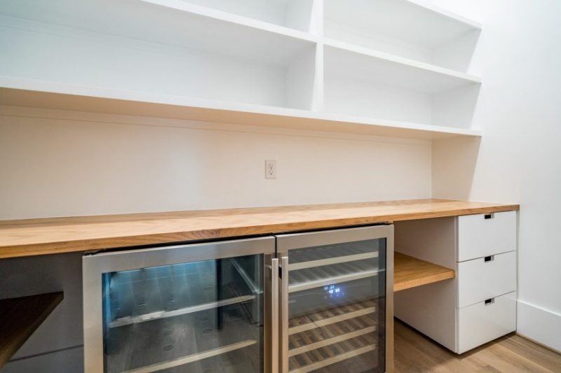 Luxury house Plan with 6 Bedrooms, 7 Baths, and 3 Stories