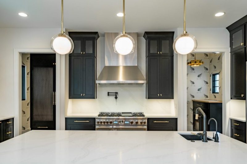 Luxury house Plan with 6 Bedrooms, 7 Baths, and 3 Stories