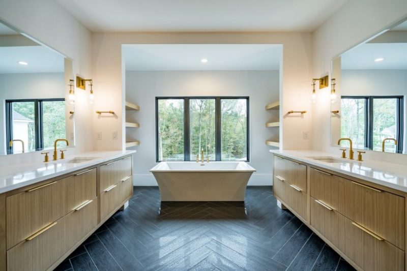 Luxury house Plan with 6 Bedrooms, 7 Baths, and 3 Stories