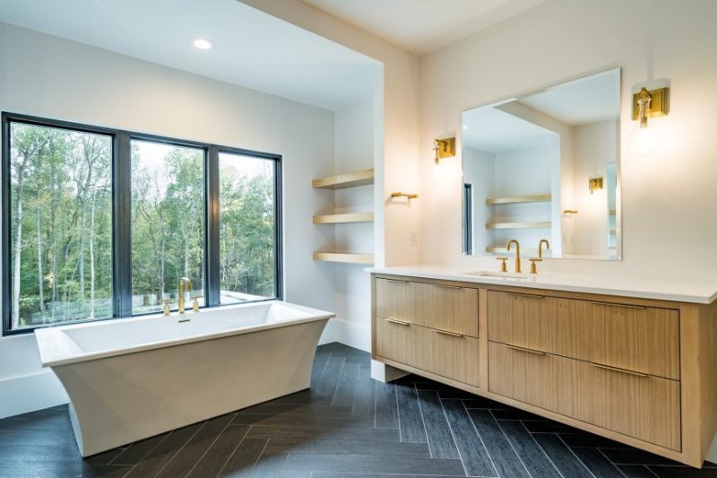 Luxury house Plan with 6 Bedrooms, 7 Baths, and 3 Stories