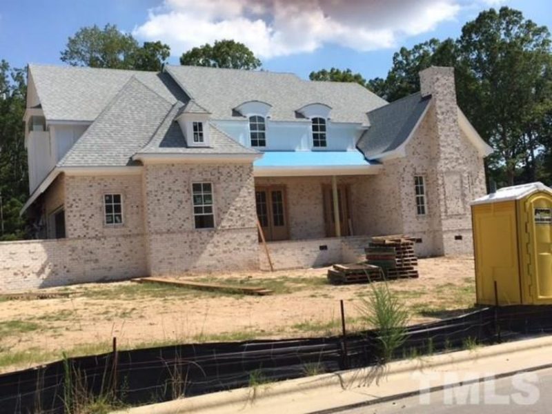 Spacious house Plan with 4 Bedrooms: Floor Plan & Designs