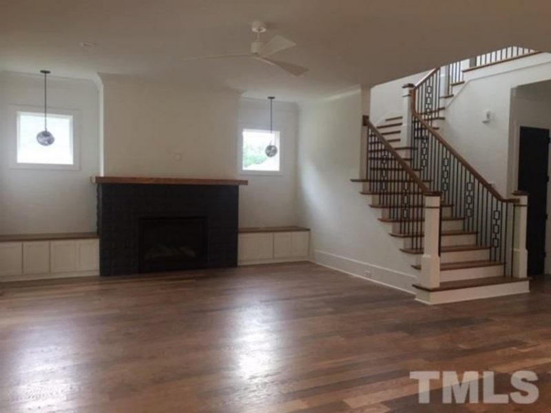 Spacious house Plan with 4 Bedrooms: Floor Plan & Designs