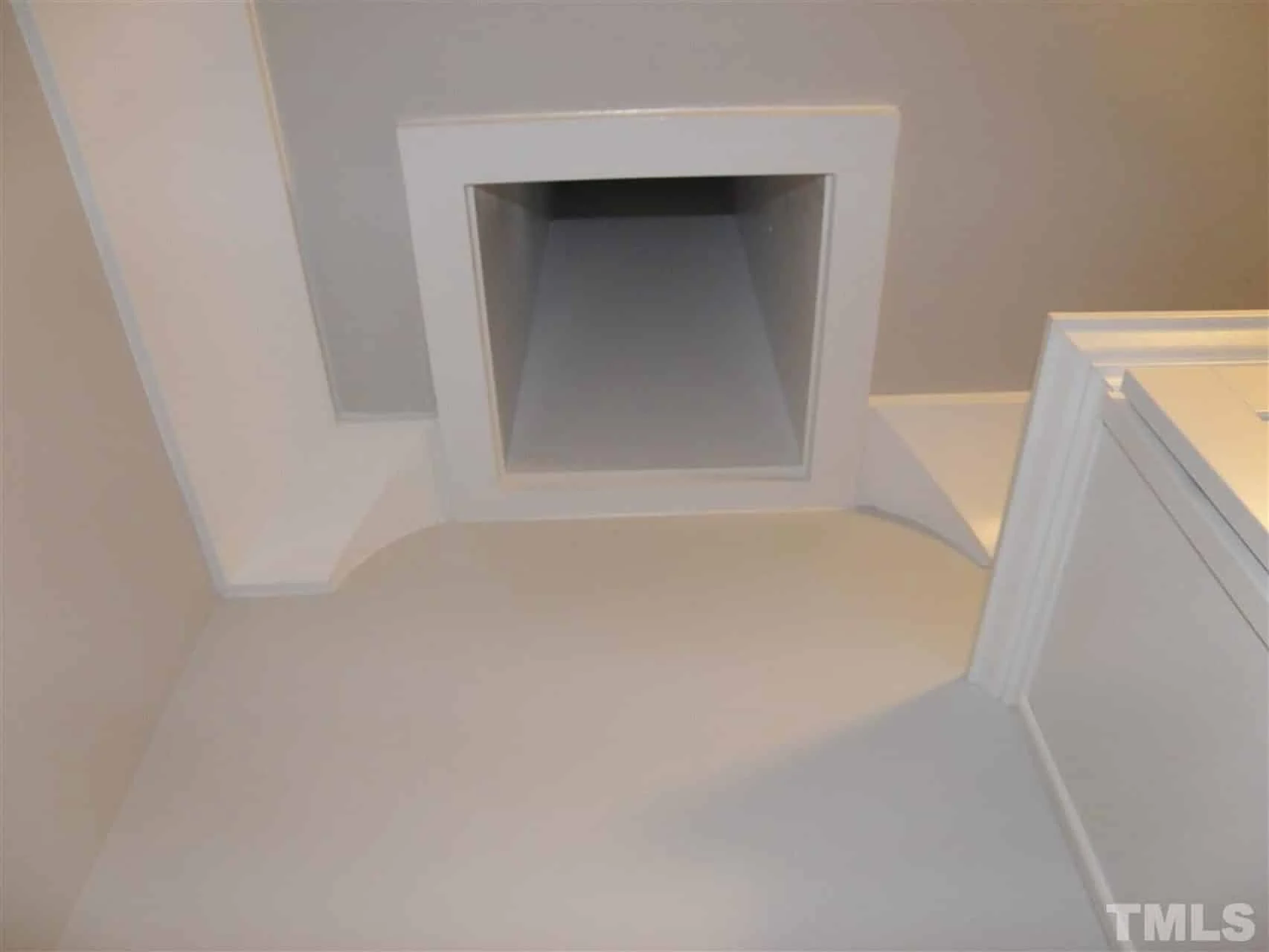 18-1876 HOUSE PLAN - Beautiful Traditional House Floor Plan with CAD Designs 24 Beautiful Traditional house Floor Plan with CAD Designs