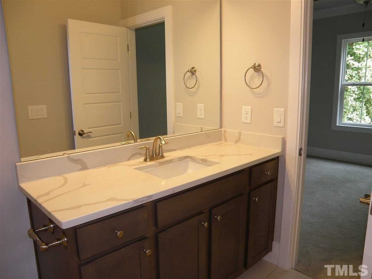 Beautiful Traditional house Floor Plan with CAD Designs